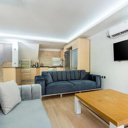 Βίλα Near By The Land Of Legends , Rose