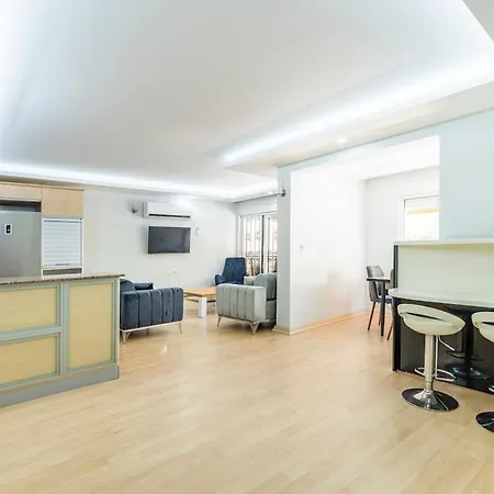 Βίλα Near By The Land Of Legends , Rose