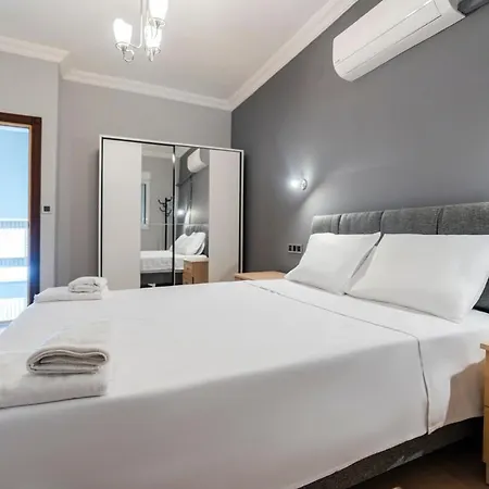 Near By The Land Of Legends , Rose Βίλα